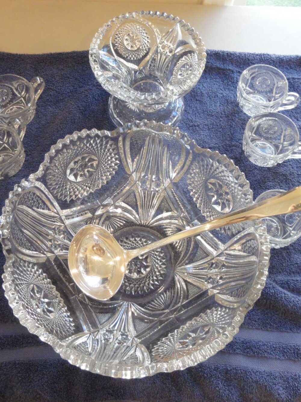 Vintage Pressed Glass Punch Bowl Set & Gerity Silver Plated Ladle VERY GOOD COND